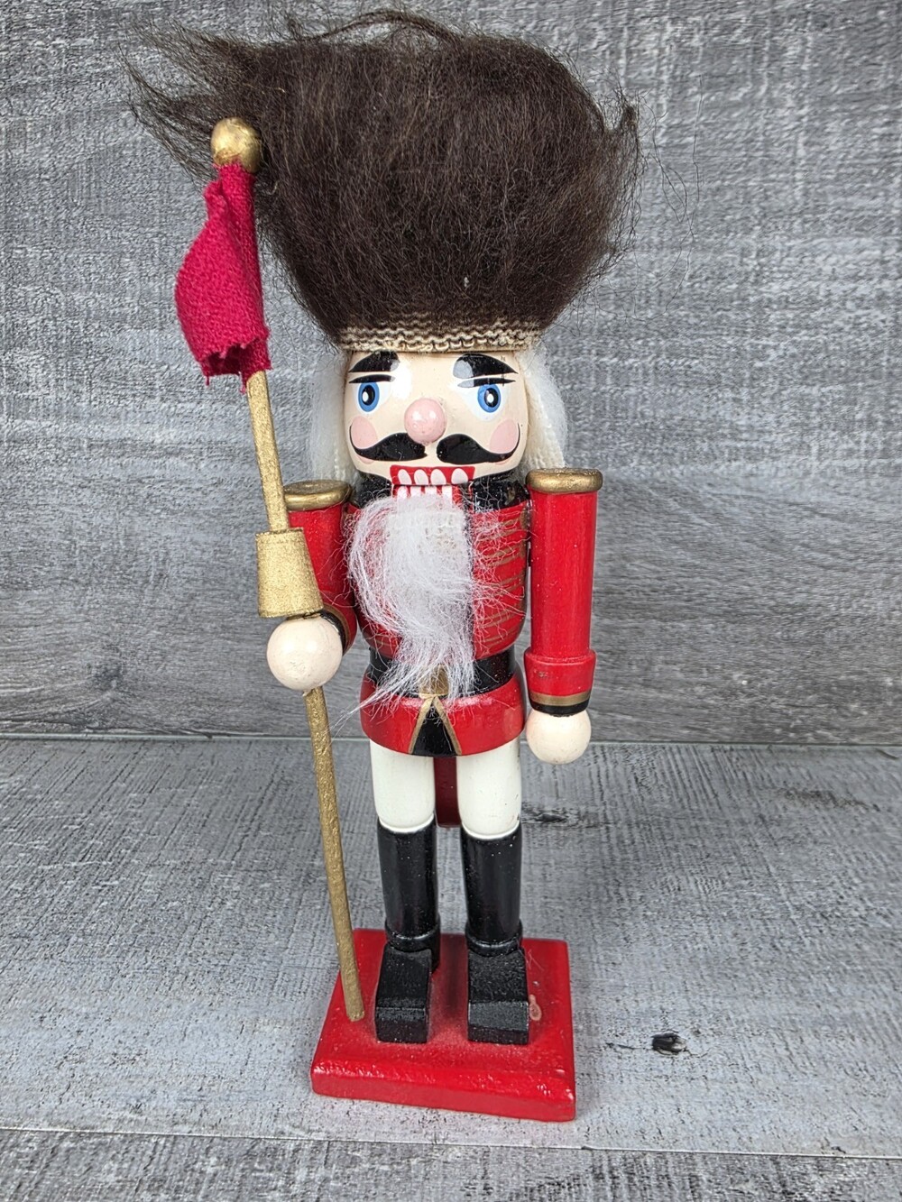 7" Christmas Nutcracker With Flag Red White Black Wild Hair g77b